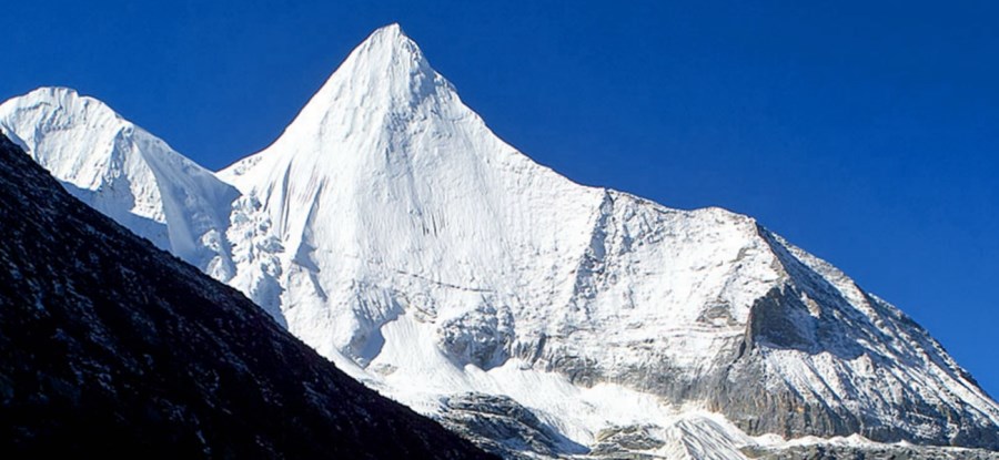 央迈勇雪山