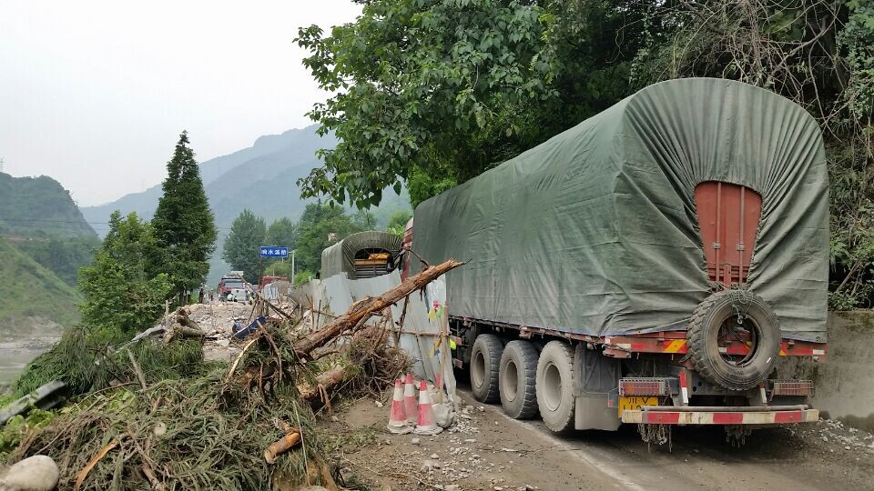 自驾川藏线路况